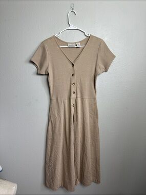 Liz Claiborne Vintage boho Taupe Button-Front V-Neck Midi Dress